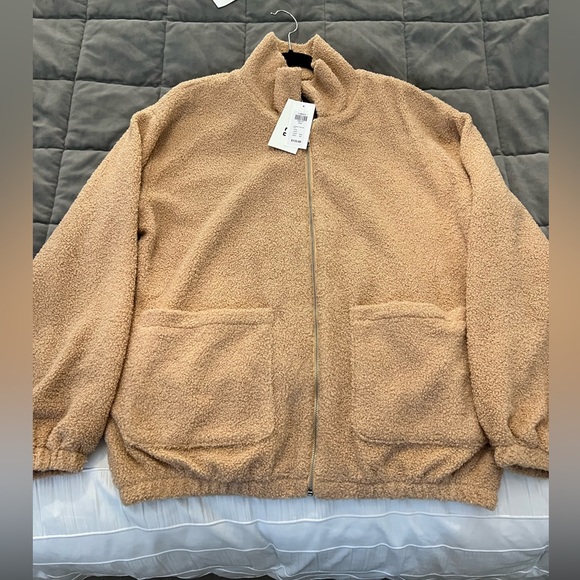 Teddy Jacket - Picture 1 of 8